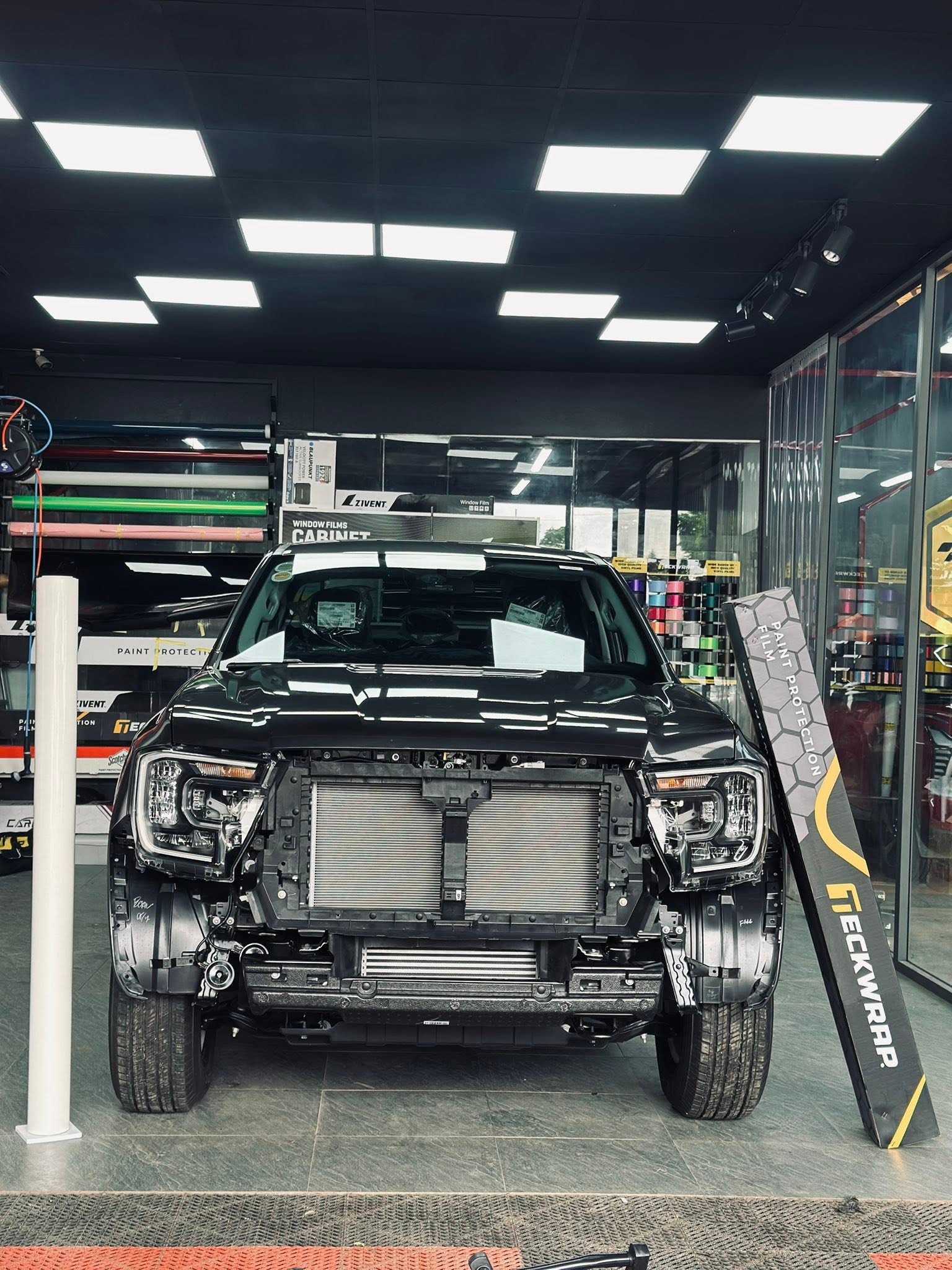 FORD RANGER XLS – DÁN PPF TECKWRAP TẠI R1 DETAILING - Image 4